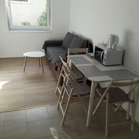 Mahala Gæstehus 2*